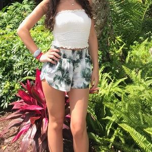 Cute flowy shorts (Vintage Havana)